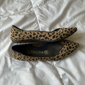 EUC Rothy’s flats in leopard print 🐆